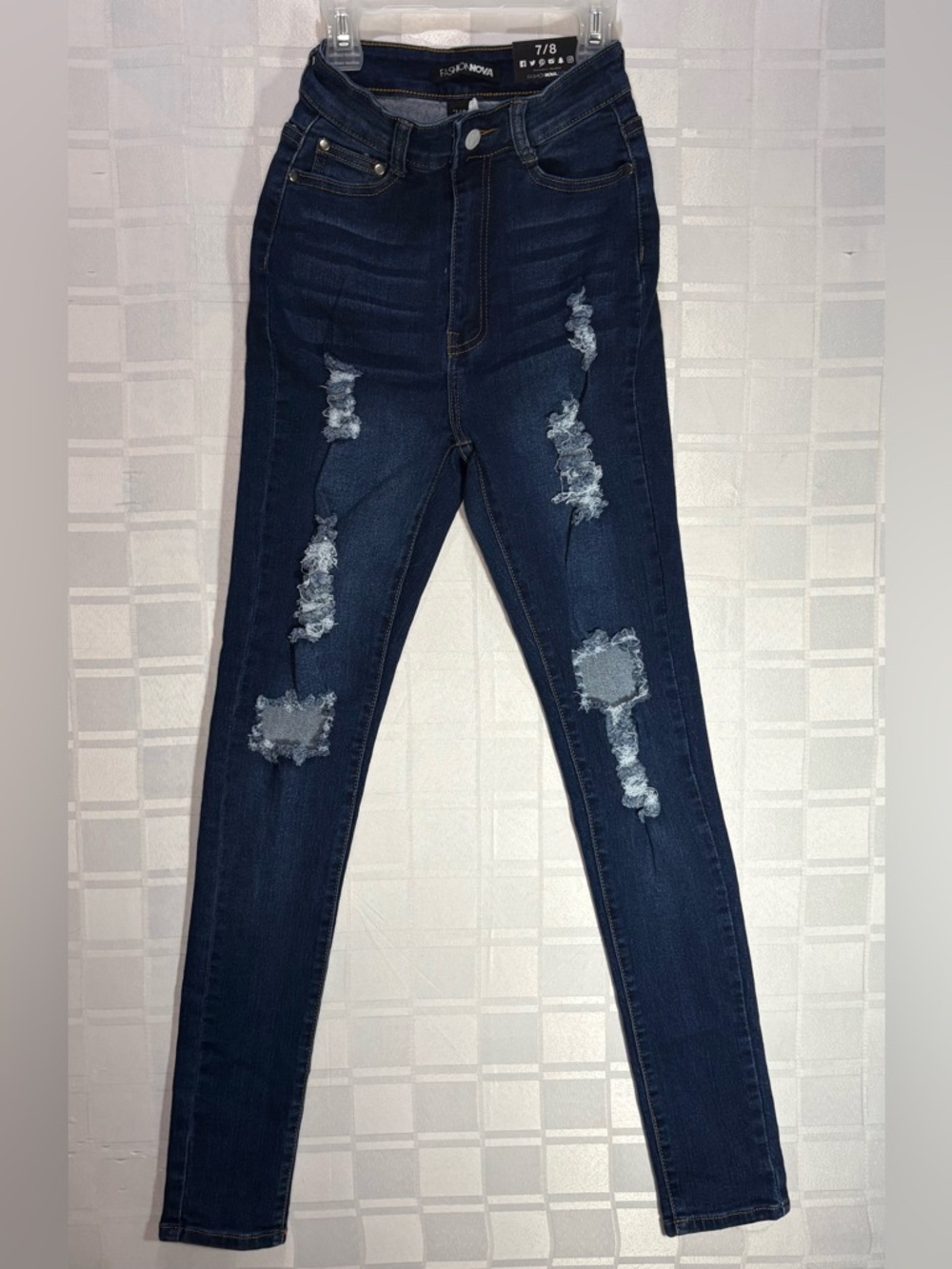Fashion Nova junior woman Dark Blue Ripped Skinny Jeans 7/8 New With Tag